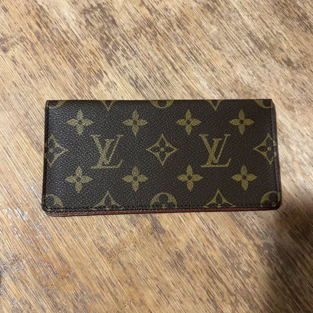 Louis Vuitton Monogram Checkbook Cover Wallet – Authentic